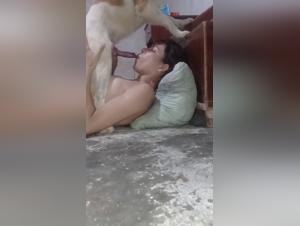 Désir Animal: Milly et son Obsession Canine