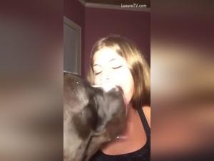 Obsession Canine: Laisse-toi ensorceler par le désir animal