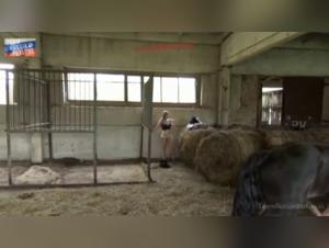 Désir Sauvage: Masha Explore l'Addiction Equestre