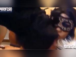 chiot au service d'une salope