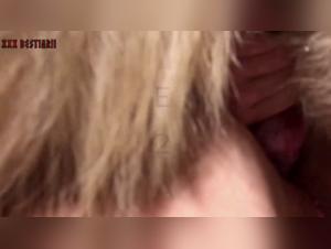 Domination Bestiale : Sonya Sous le Joug d'un Chien Russe
